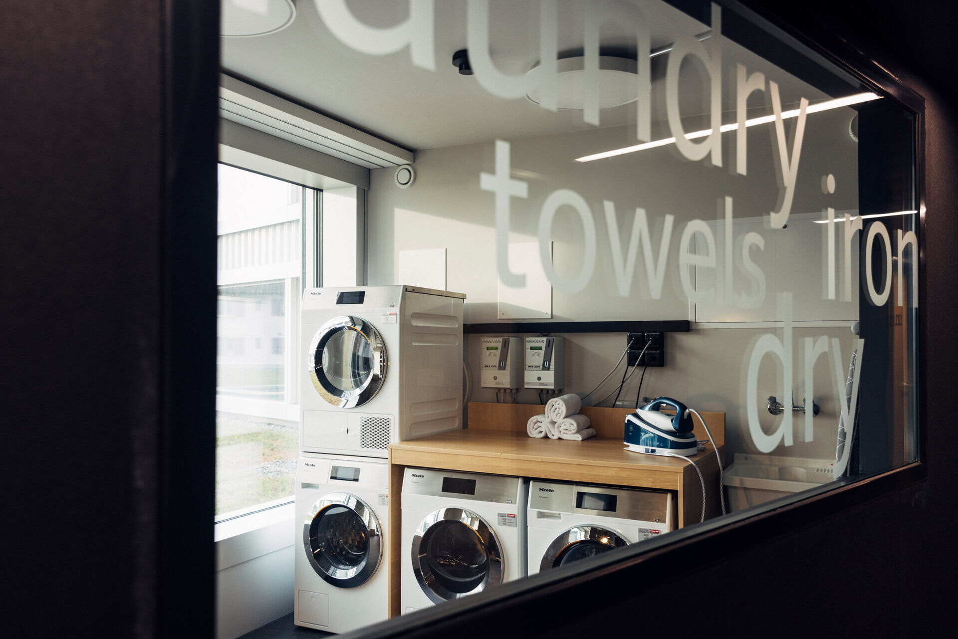 harrys_home_bern_2022_danielzangerl-_040