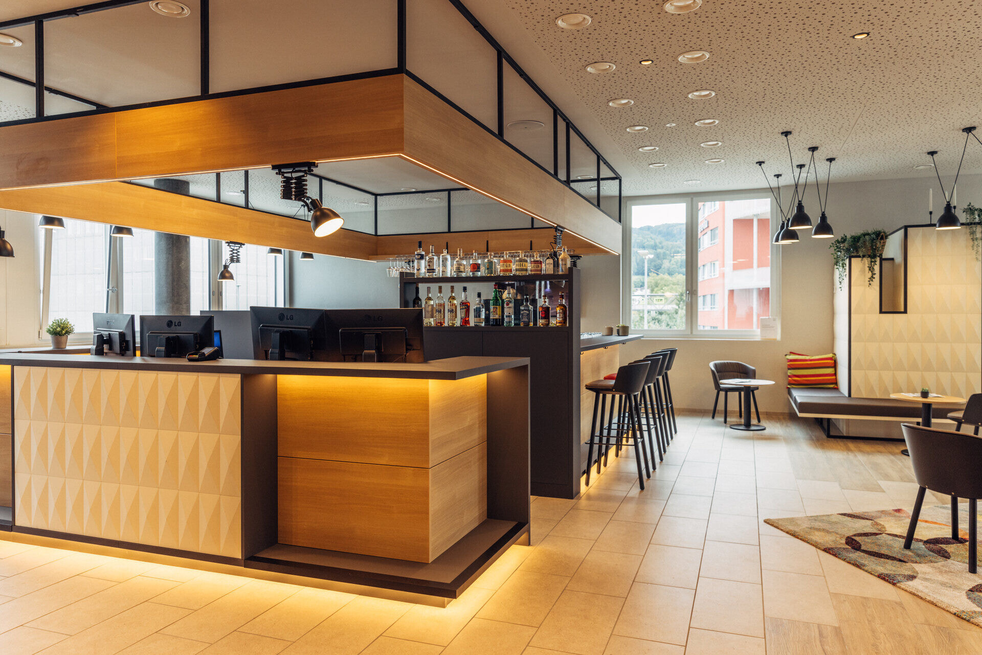 harryshome_limmattal_23_danielzangerl-_339