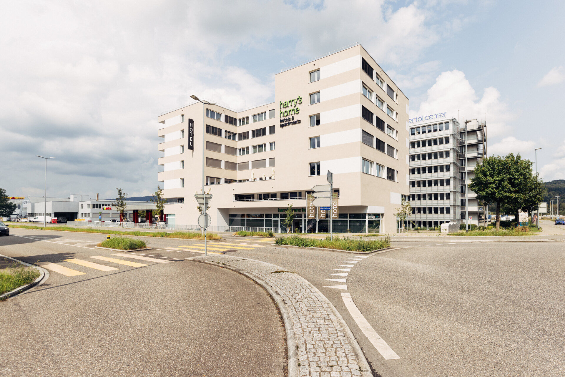 Services for your stay in Zurich Limmattal | harry's home